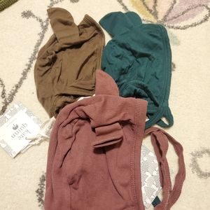 Kate Quinn 12/18 bear hat lot